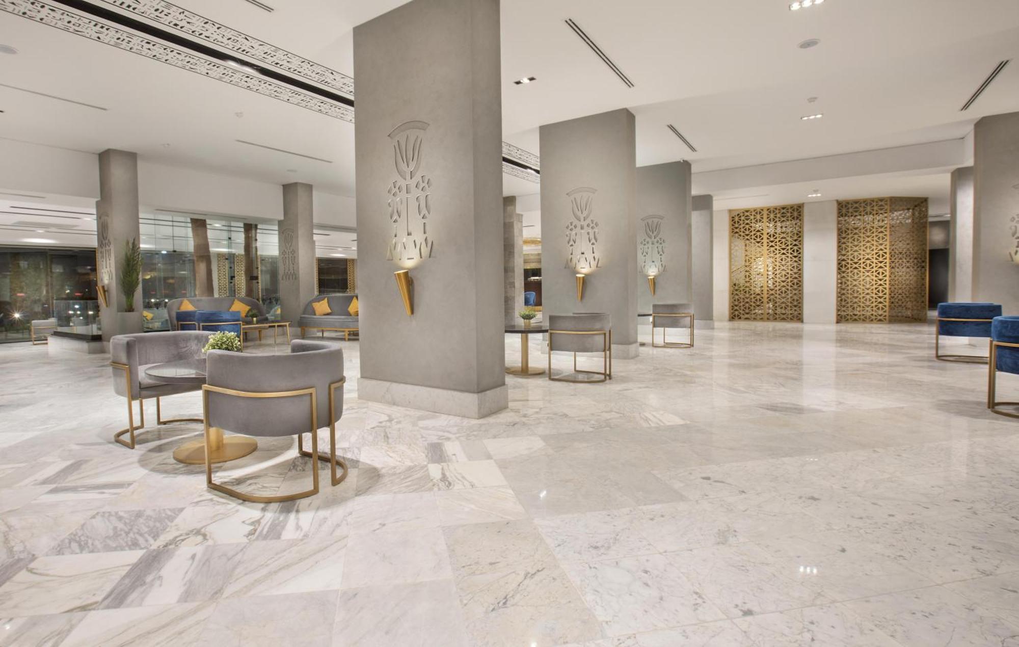 พีรามิซา ลักซอร์ โฮเต็ล แอนด์ สวีท Hotel ภายนอก รูปภาพ