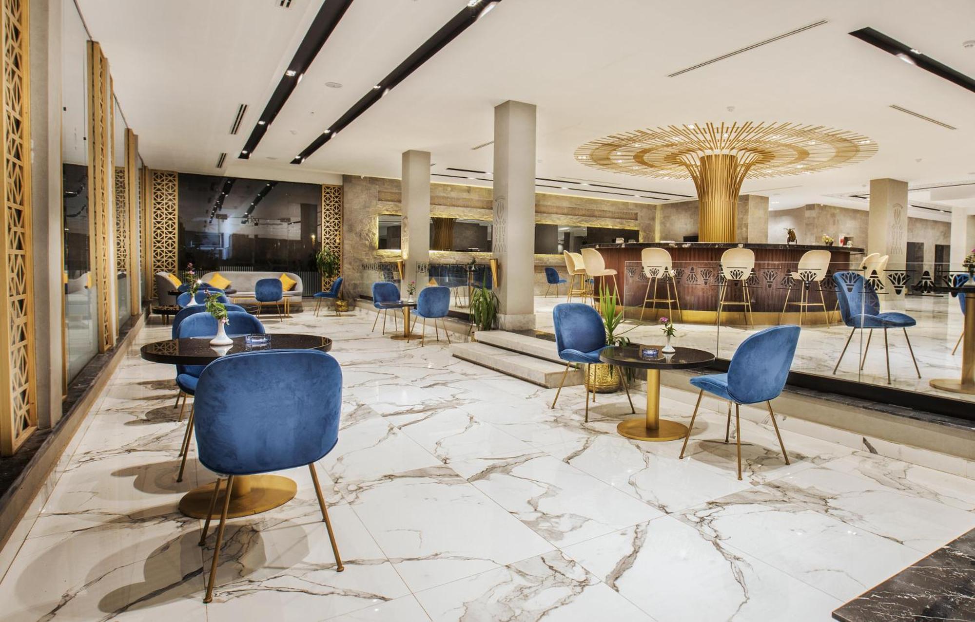 พีรามิซา ลักซอร์ โฮเต็ล แอนด์ สวีท Hotel ภายนอก รูปภาพ